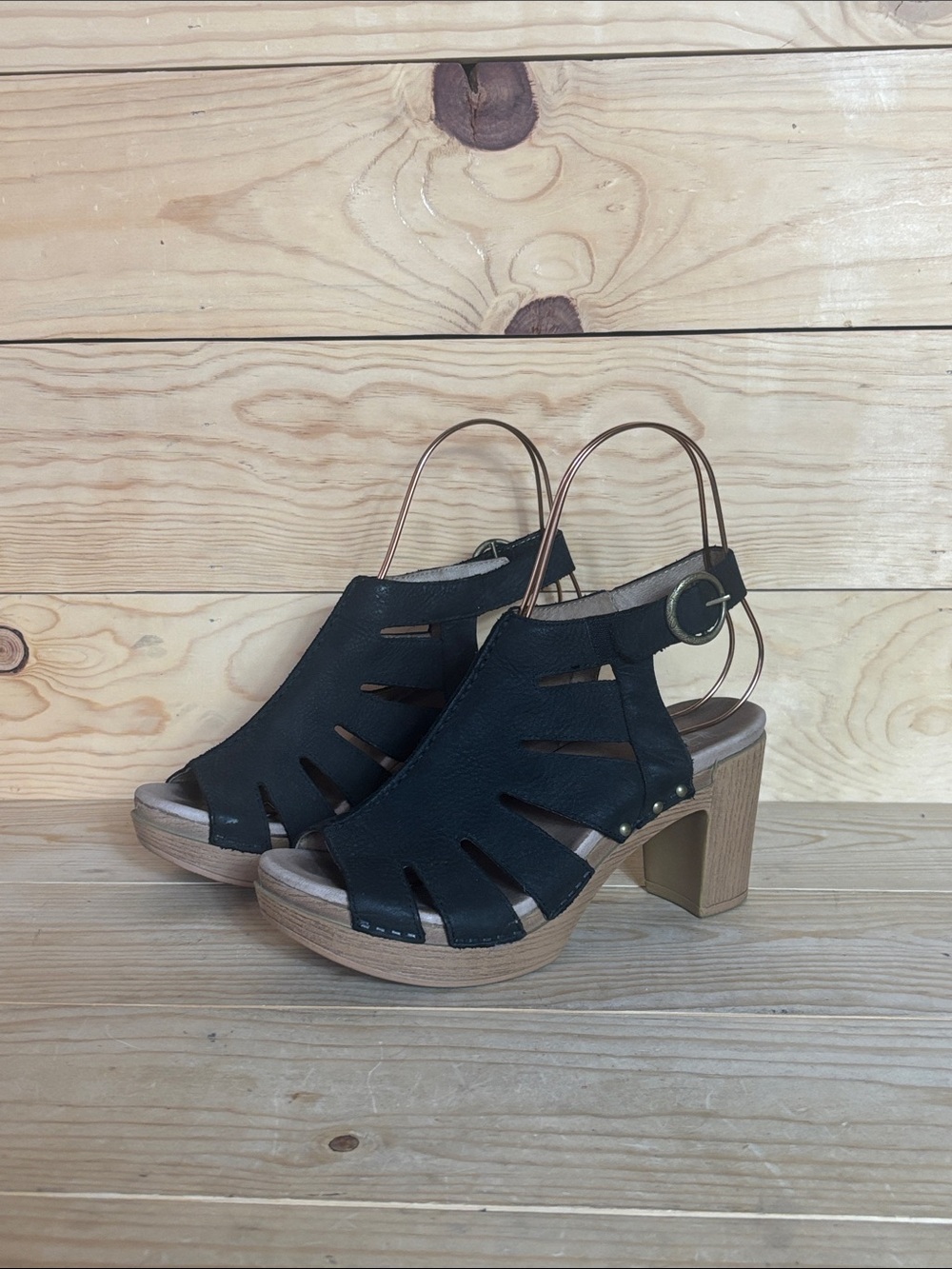 Dansko Demetra heeled sandals size 38
